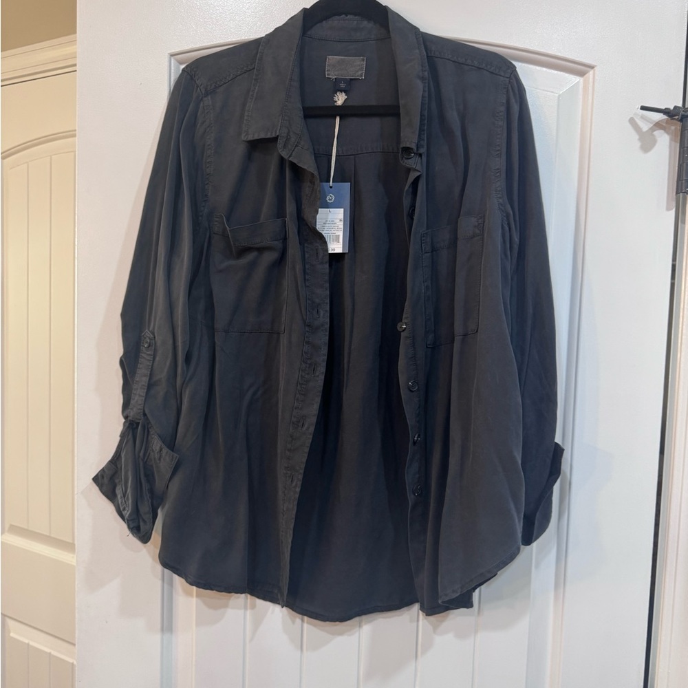 Universal Thread Washed Black Button-Down Shirt